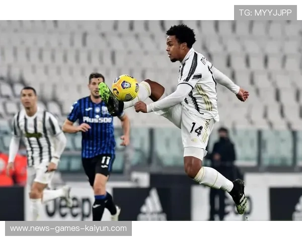 尤文抢断后发动快速反击，麦肯尼传中未能形成威胁