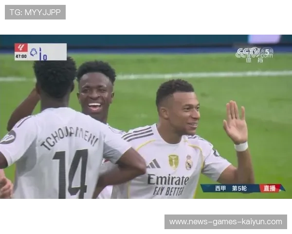 维尼修斯插上助攻队友门前补射成功